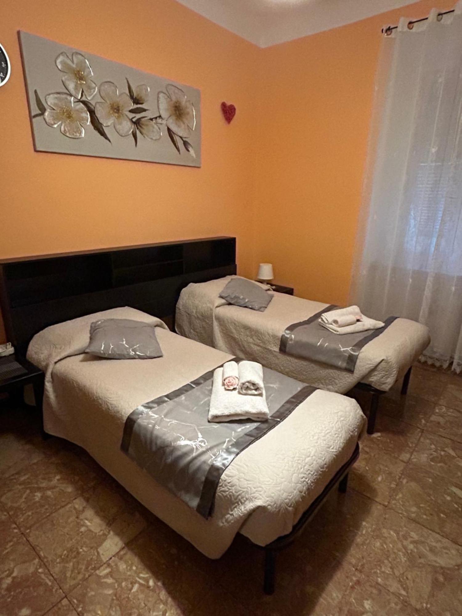 לינה וארוחת בוקר ג'נובה A Casa Di Lou מראה חיצוני תמונה